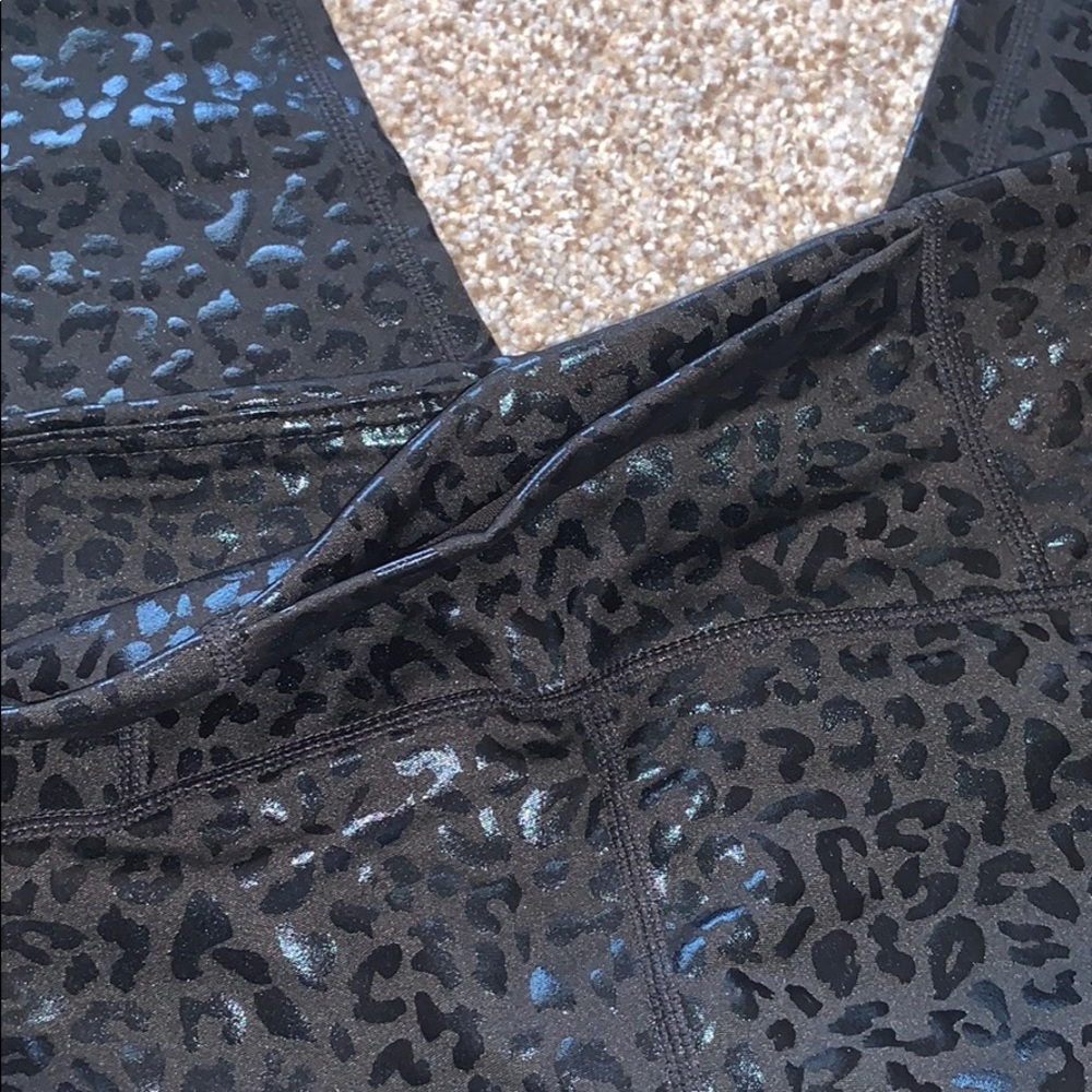 Kimberly Leopard Leggings size L - Picture 4 of 4